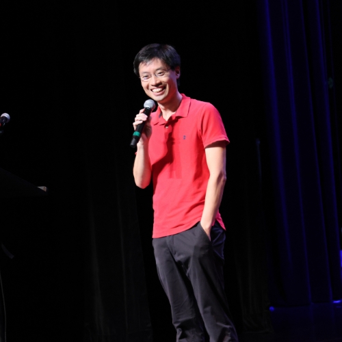 Po-Shen Loh presenting in Stony Brook University's Wang Center